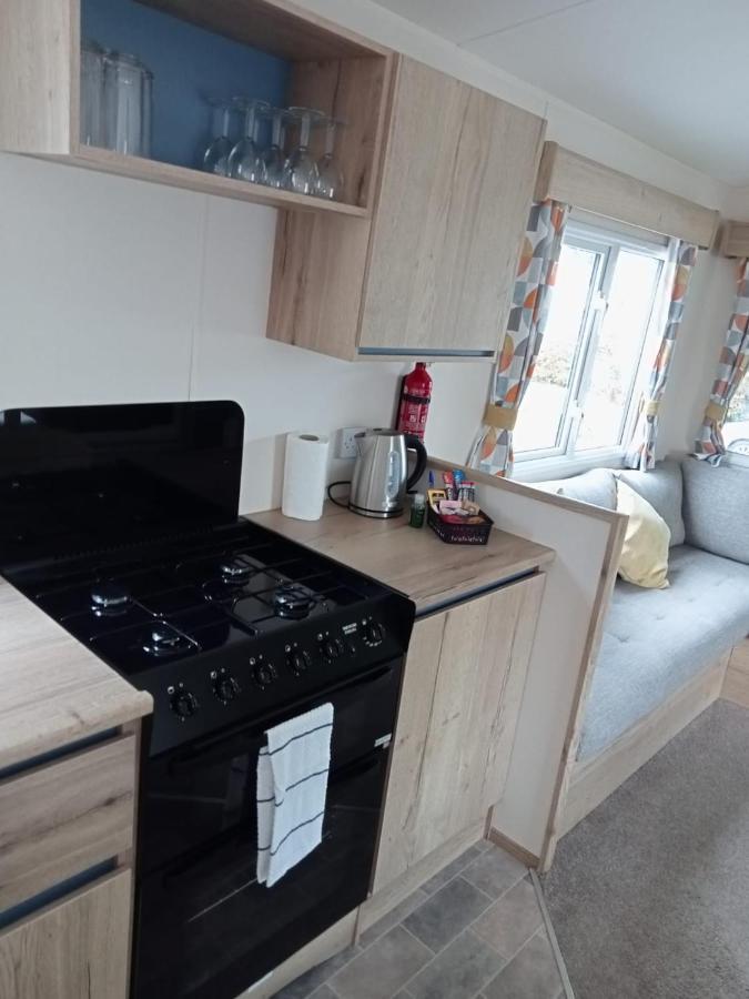 New 2 Bed Holiday Home With Decking In Rockley Park Dorset Near The Sea Lytchett Minster Kültér fotó